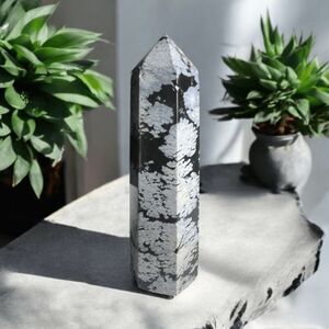 Snowflake Obsidian Crystal‎ Tower (#13)